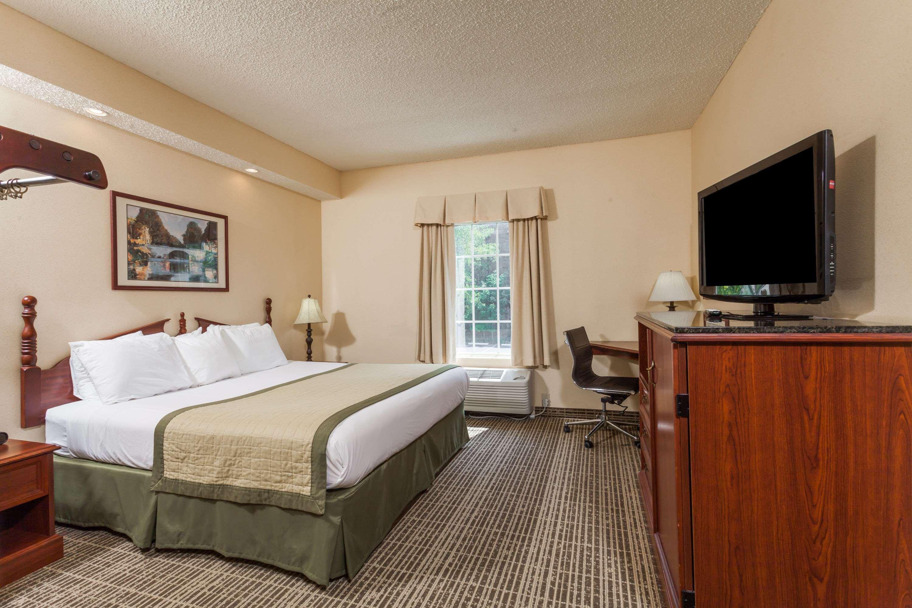 Baymont By Wyndham Maury 2*