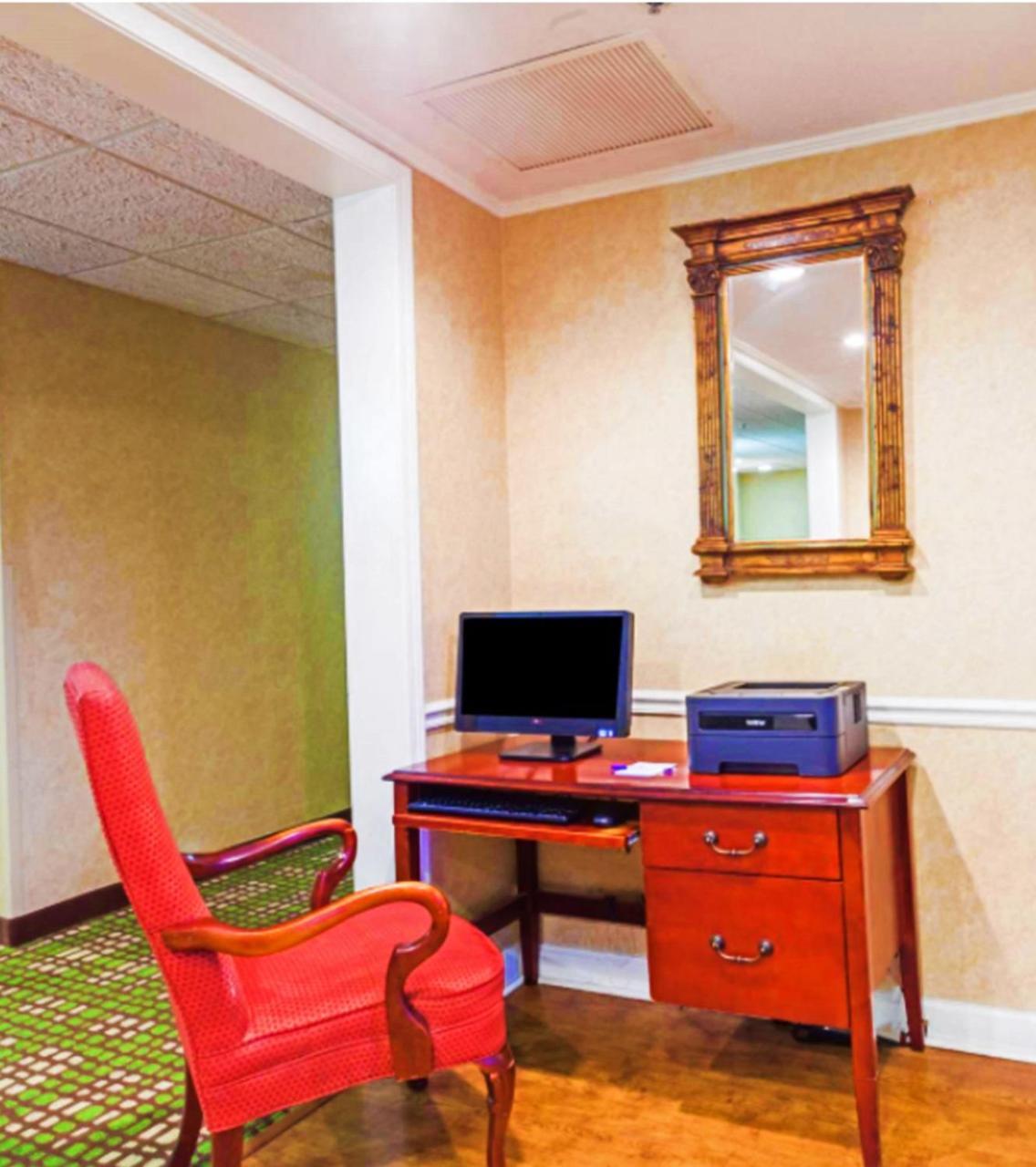 Hotel Baymont By Wyndham Maury 2*